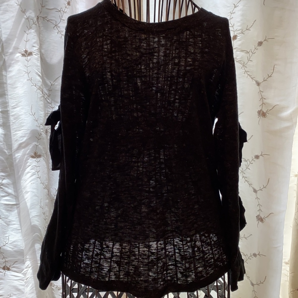 ~Pleione~ Black Peek-a-Boo Bow Long Sleeve Shirt